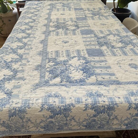 Unbranded Other - Hand Quilted Vintage Blue Floral Cotton Quilt Bedspread 96"x90"